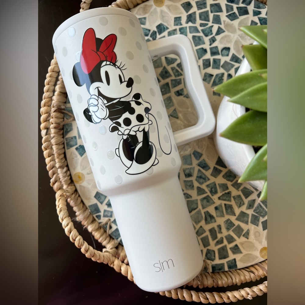 Simple Modern 40 oz Trek - New in Box. Disney Minnie Mouse